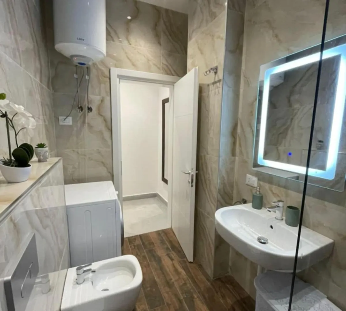 Relaxed Comfort Nr1 Golem  Albania